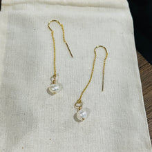Load image into Gallery viewer, PEARL THREADER EARRINGS
