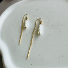 Load image into Gallery viewer, AVA PEARL THREADER EARRINGS
