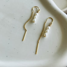 Load image into Gallery viewer, AVA PEARL THREADER EARRINGS
