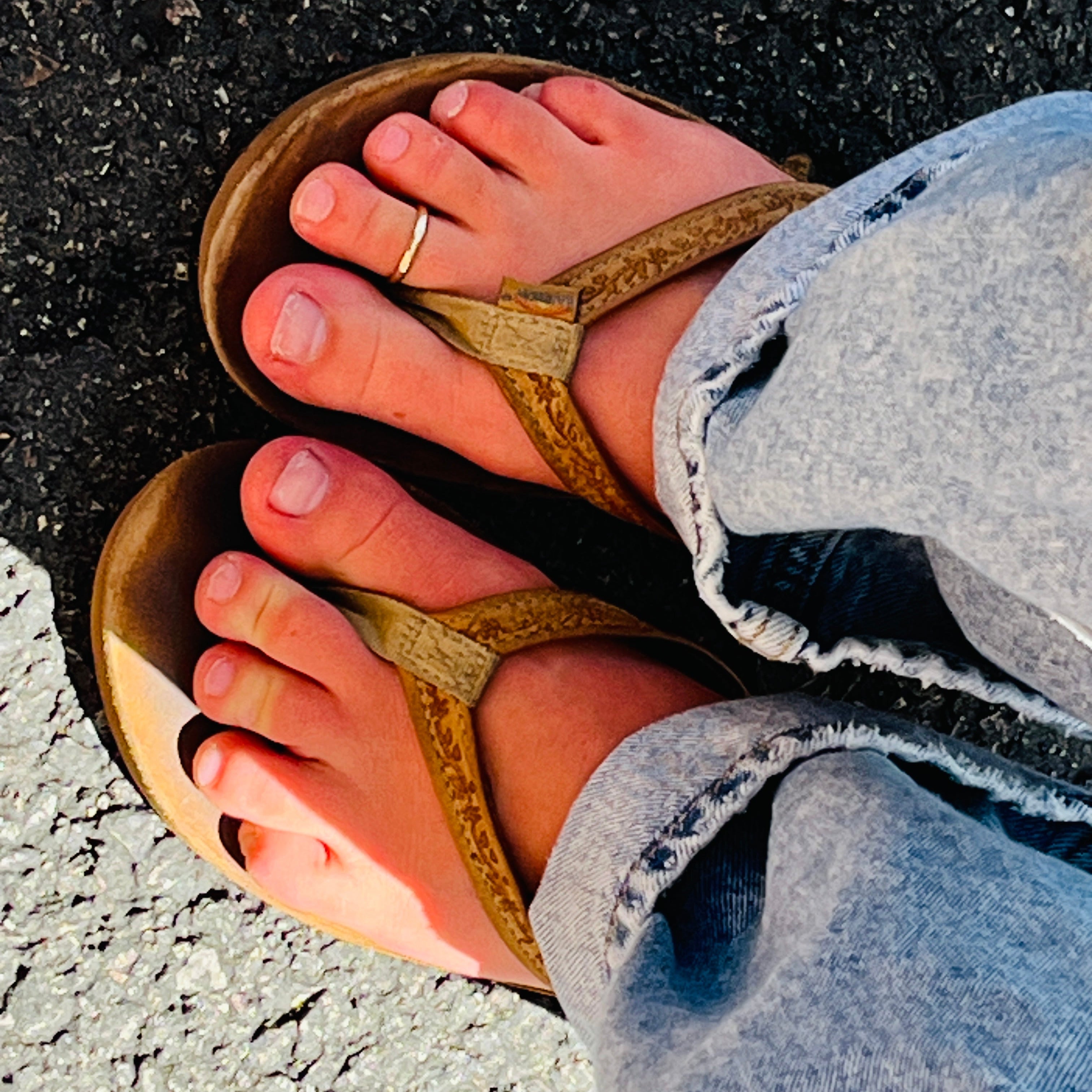 CUFFS & TOES