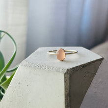 Load image into Gallery viewer, PINK CHALCEDONY LARGE OVAL RING
