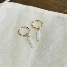 Load image into Gallery viewer, ENDLESS PEARL EARRINGS
