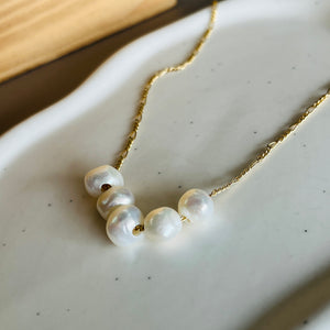 FIGARO SURF PEARL NECKLACE