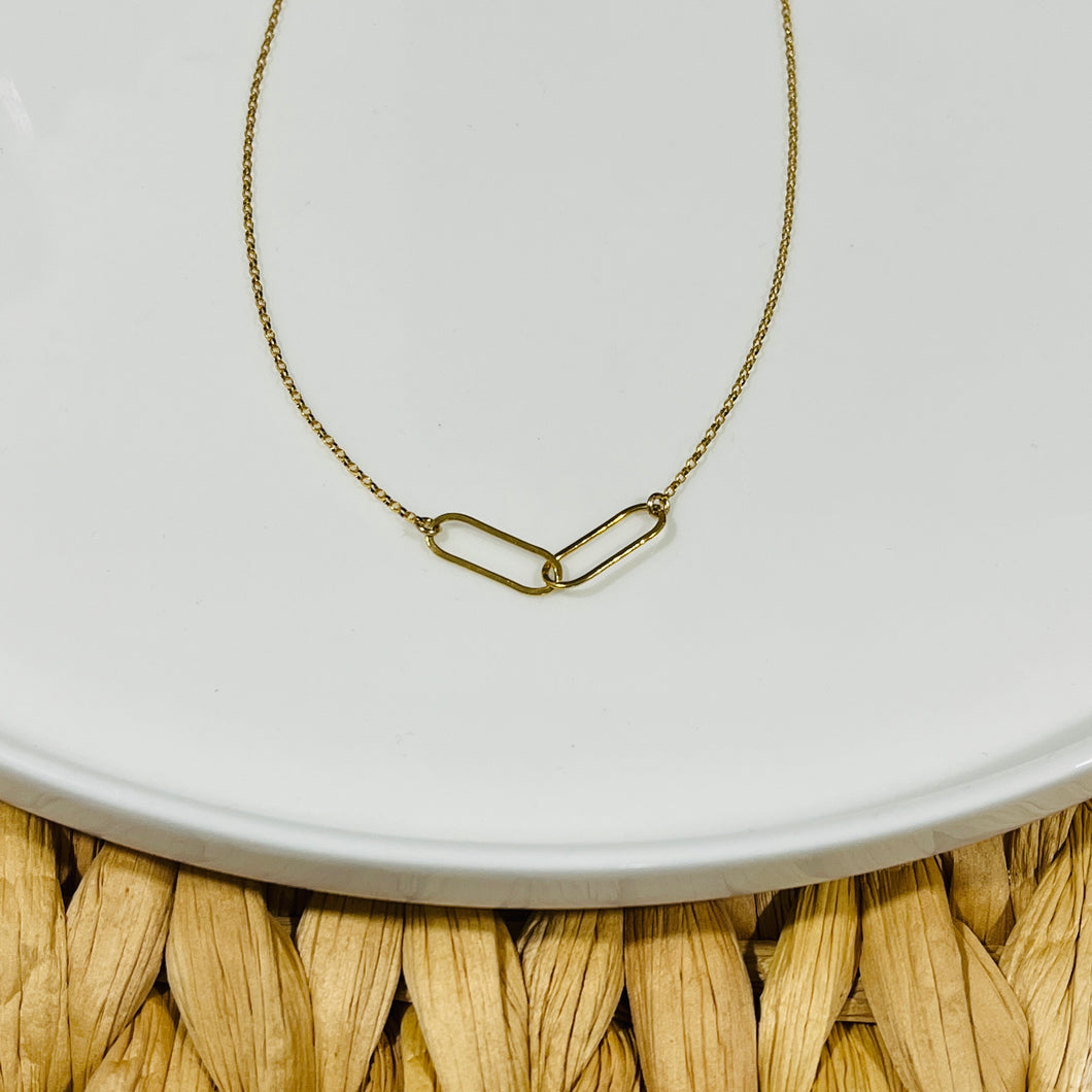 LINKED NECKLACE