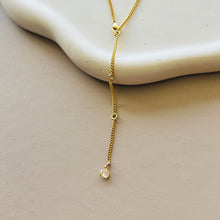 Load image into Gallery viewer, DIAMOND LARIAT CURB NECKLACE
