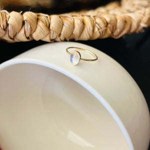 RAINBOW MOONSTONE RING