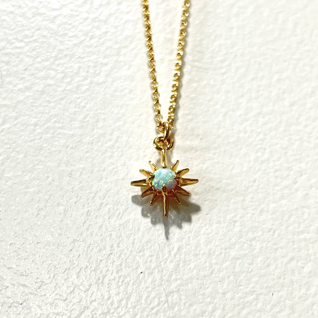 SHINE OPAL NECKLACE
