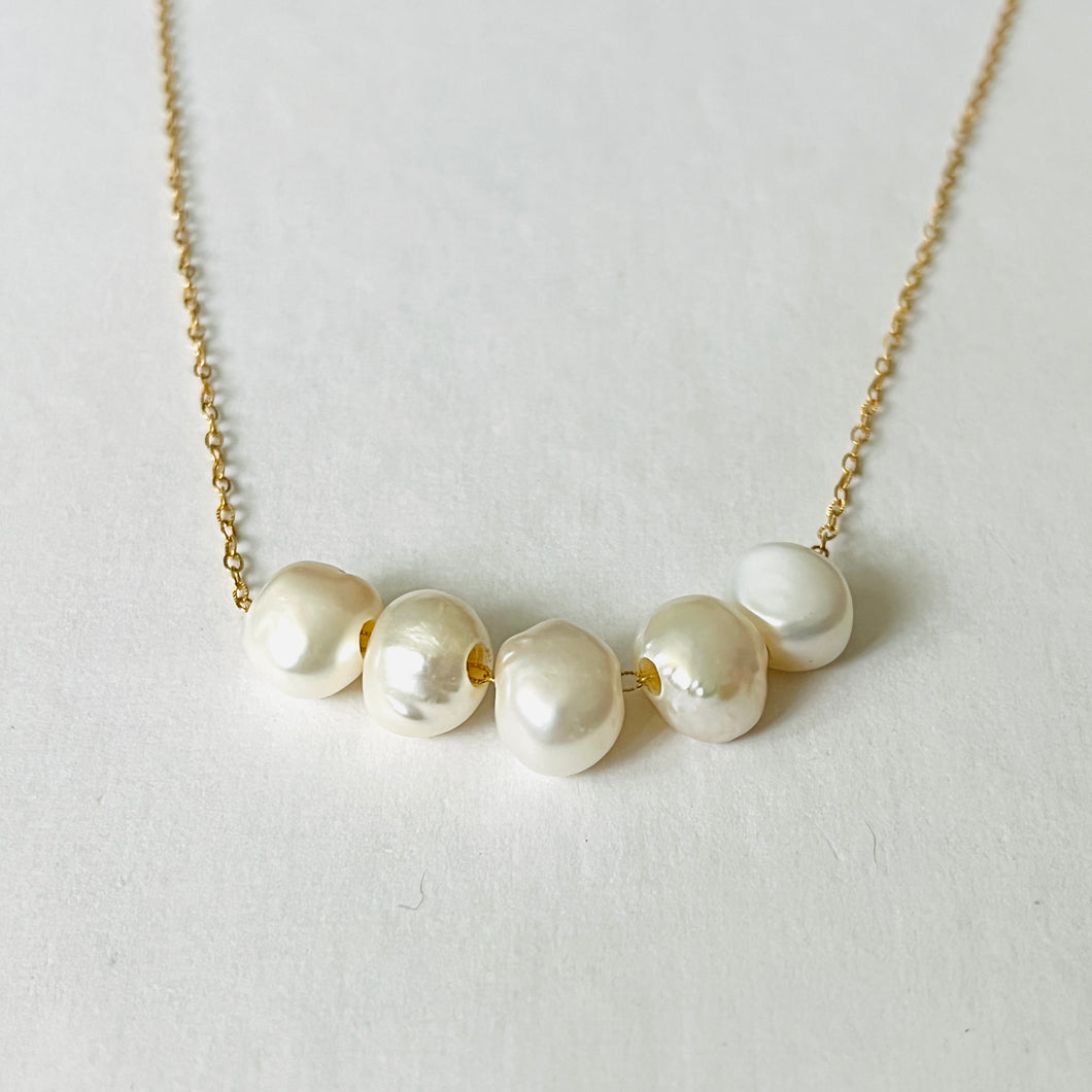SURF PEARL NECKLACE