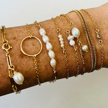 Load image into Gallery viewer, LIDO PEARL BRACELET
