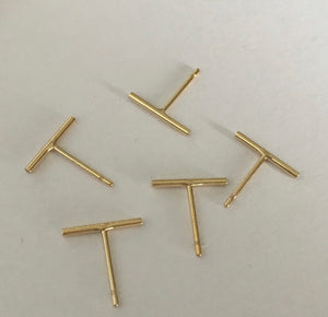 BAR STUD EARRINGS