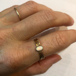 OPAL OVAL RING