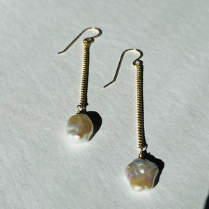 KEISHI PEARL EARRINGS