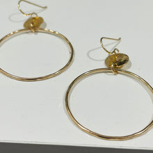 Load image into Gallery viewer, DEE DISC HOOPS
